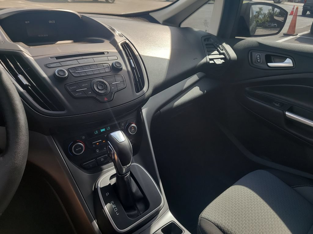 Certified 2018 Ford C-MAX SE FWD image 19