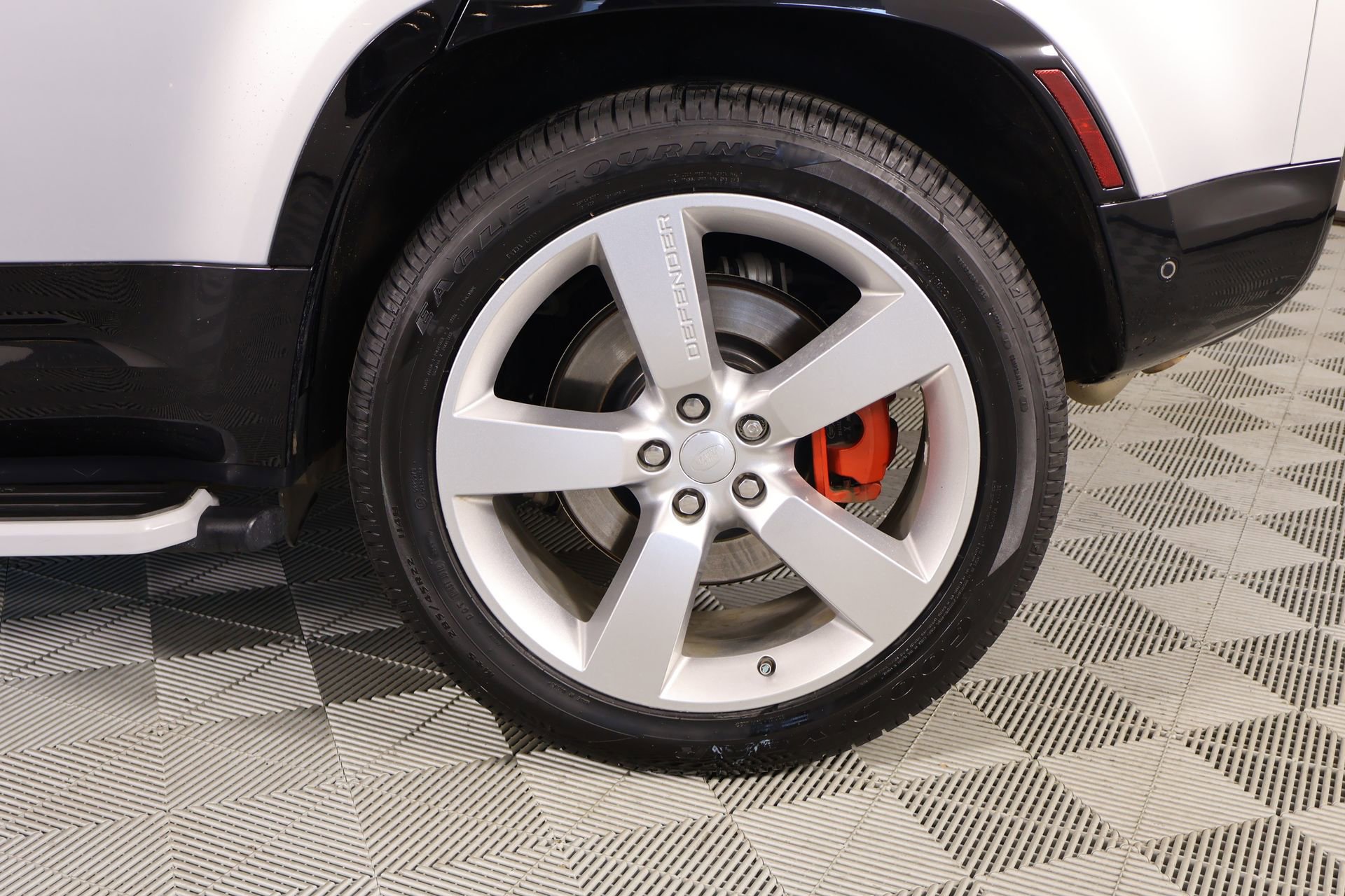 Used 2023 Land Rover Defender 110 X image 19