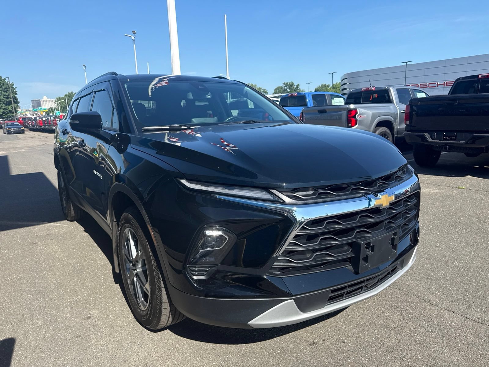 Used 2025 Chevrolet Blazer LT AWD/4WD image 4