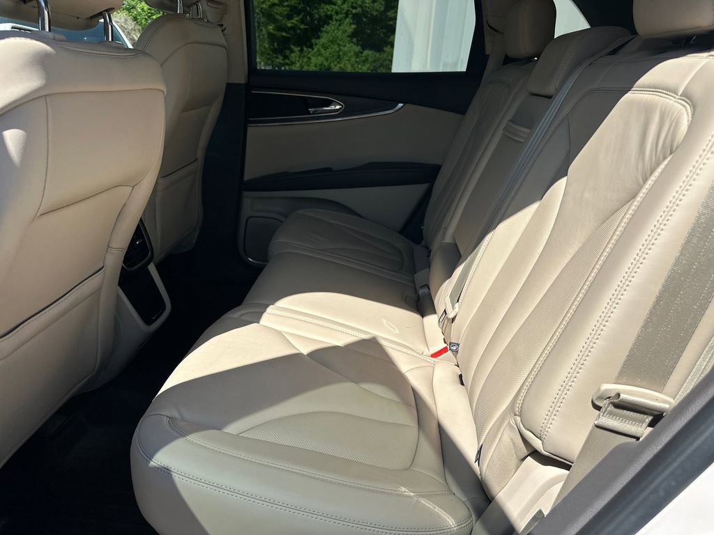 Used 2017 Lincoln MKX Select w/ Select Plus Package image 21