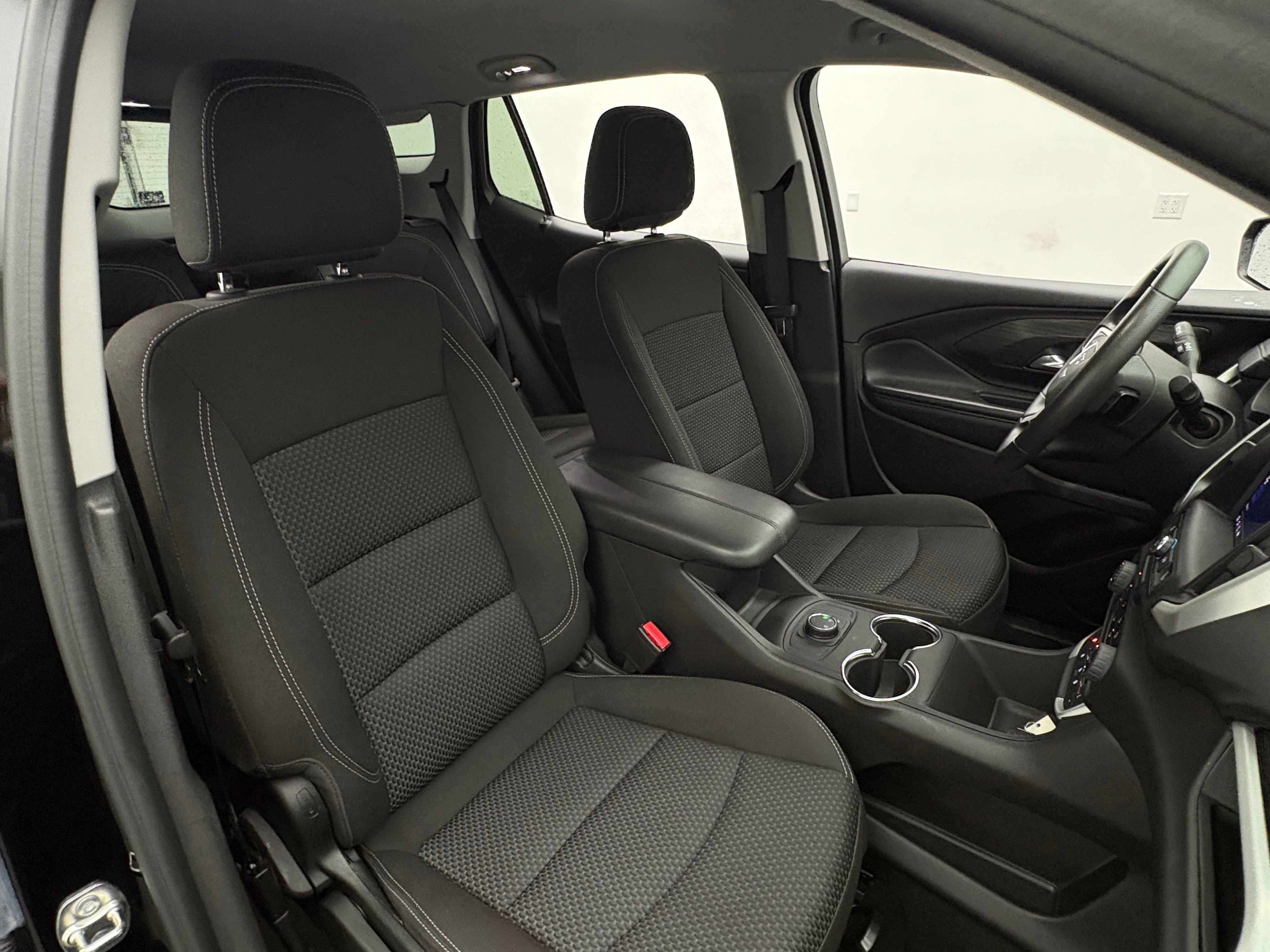 Used 2024 GMC Terrain SLE AWD/4WD image 31