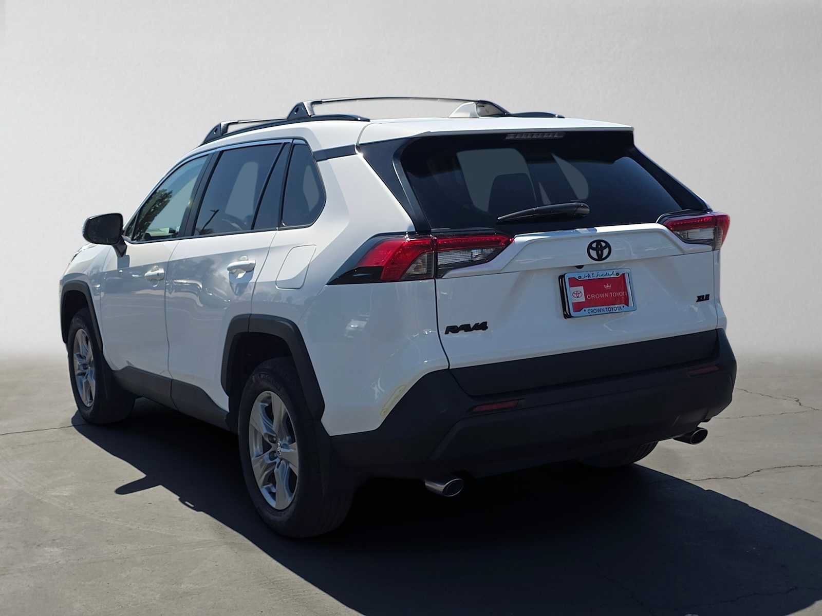 Certified 2025 Toyota RAV4 XLE FWD image 5