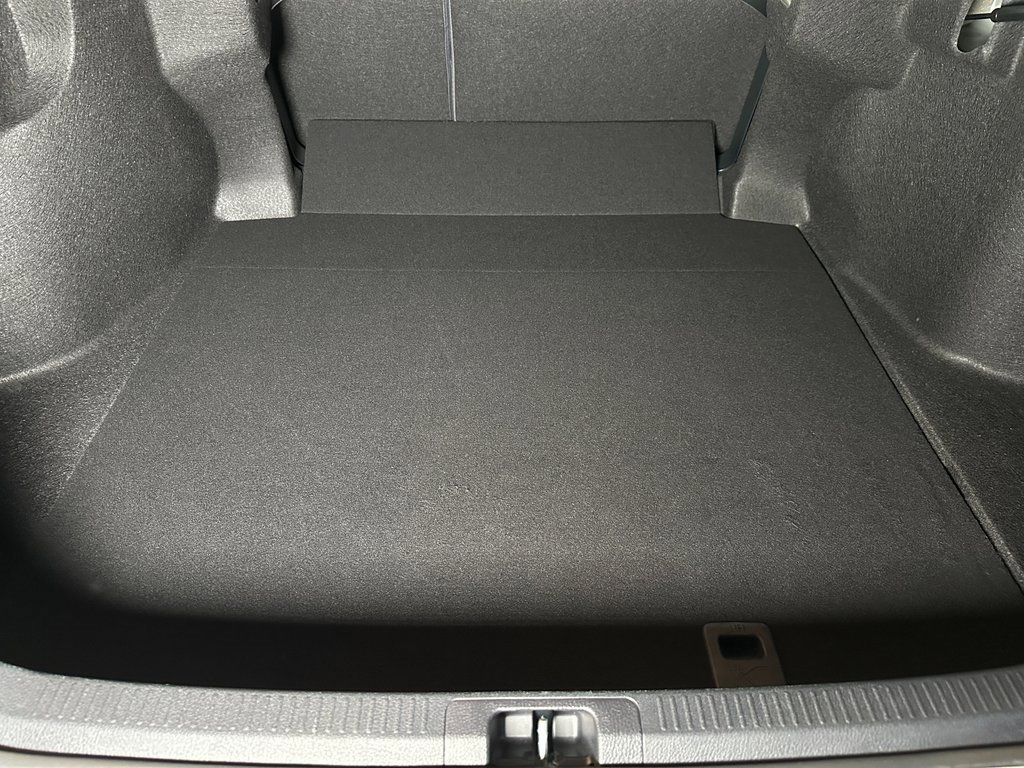 Used 2022 Toyota Camry SE image 20