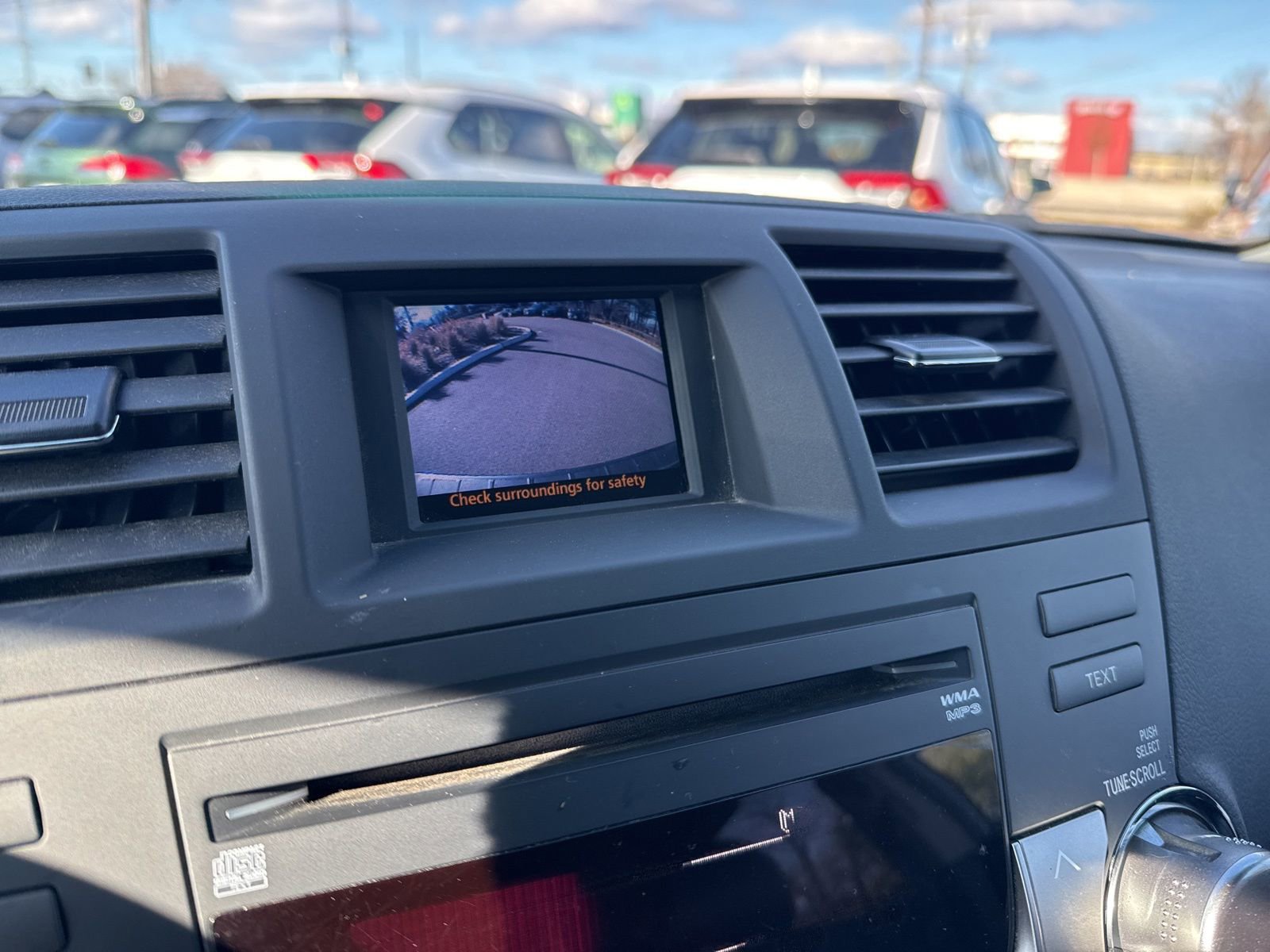 Used 2012 Toyota Highlander SE image 23