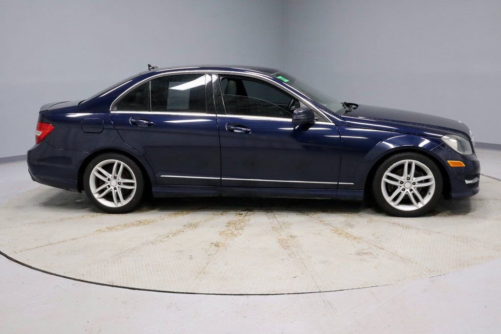 Used 2012 Mercedes-Benz C 300 4MATIC Sedan image 6