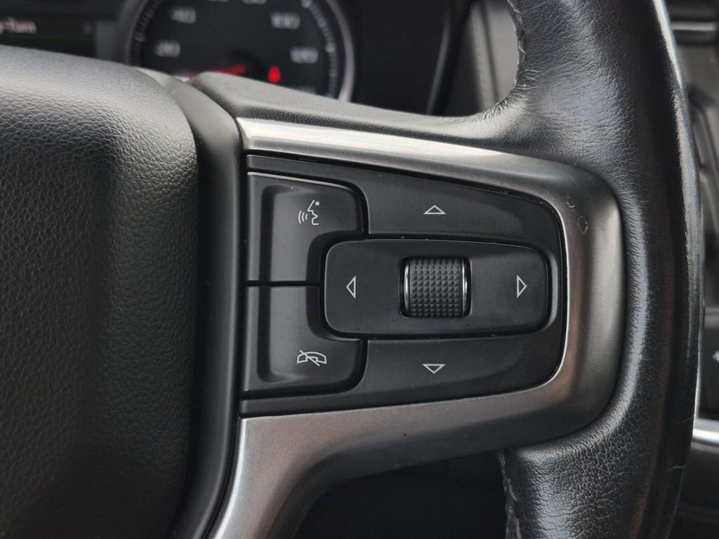 Used 2021 Chevrolet Suburban Z71 w/ Z71 Signature Package image 22