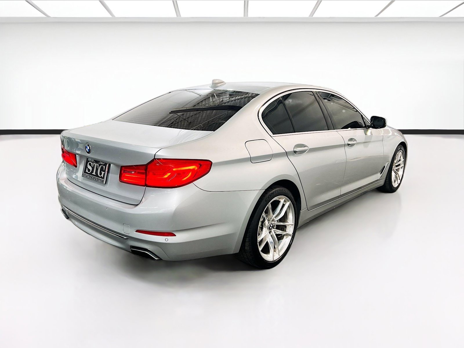 Used 2020 BMW 540i w/ Premium Package RWD image 4