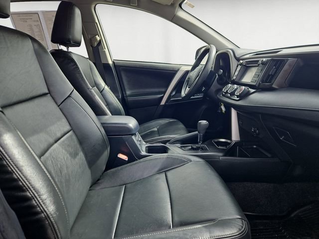 Used 2018 Toyota RAV4 LE w/ All Weather Liner Package image 15