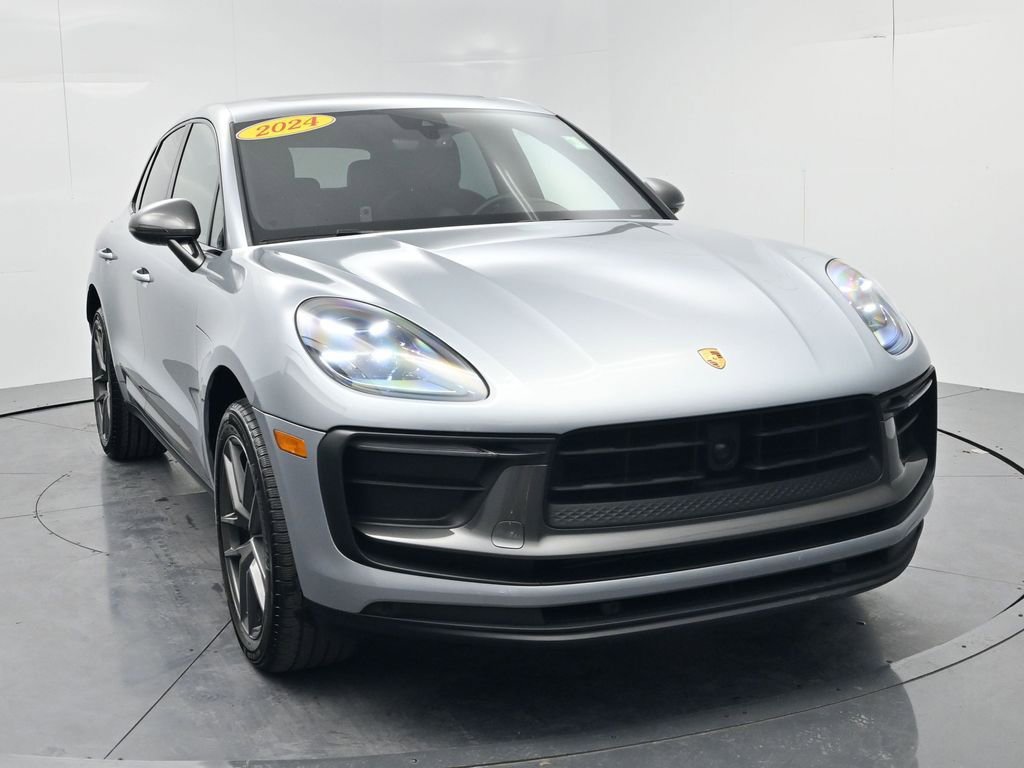 Used 2024 Porsche Macan Turbo image 2