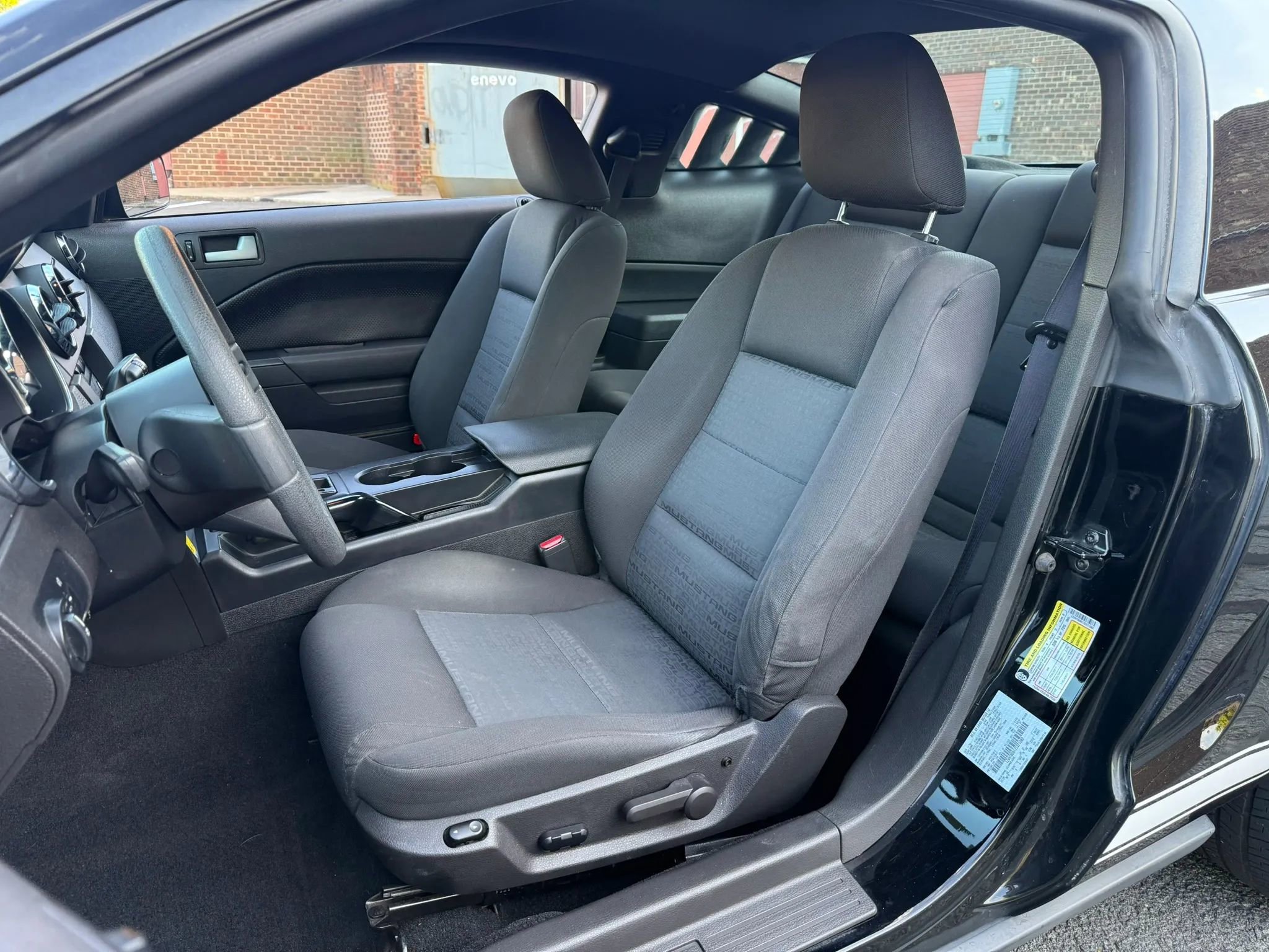 Used 2007 Ford Mustang Coupe RWD image 28