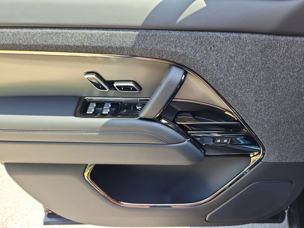 New 2026 Land Rover Range Rover Sport SE AWD/4WD image 24