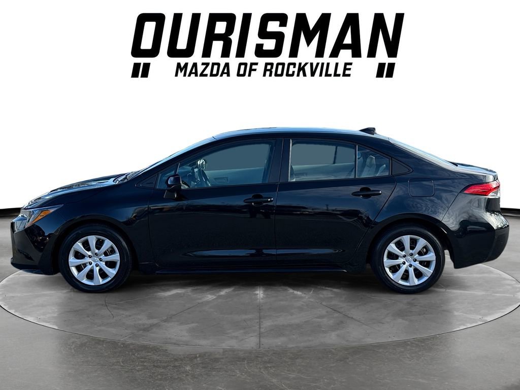 Used 2024 Toyota Corolla LE image 3