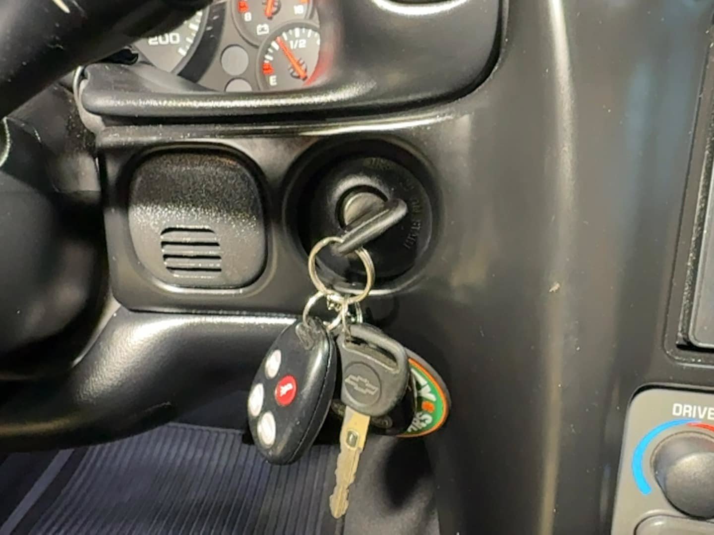 Used 1998 Chevrolet Corvette Convertible w/ Memory Pkg RWD image 20