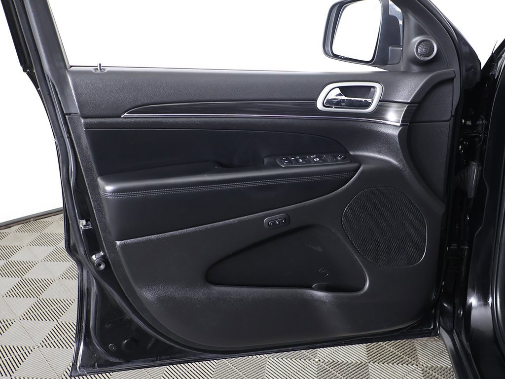 Used 2021 Jeep Grand Cherokee Limited image 24