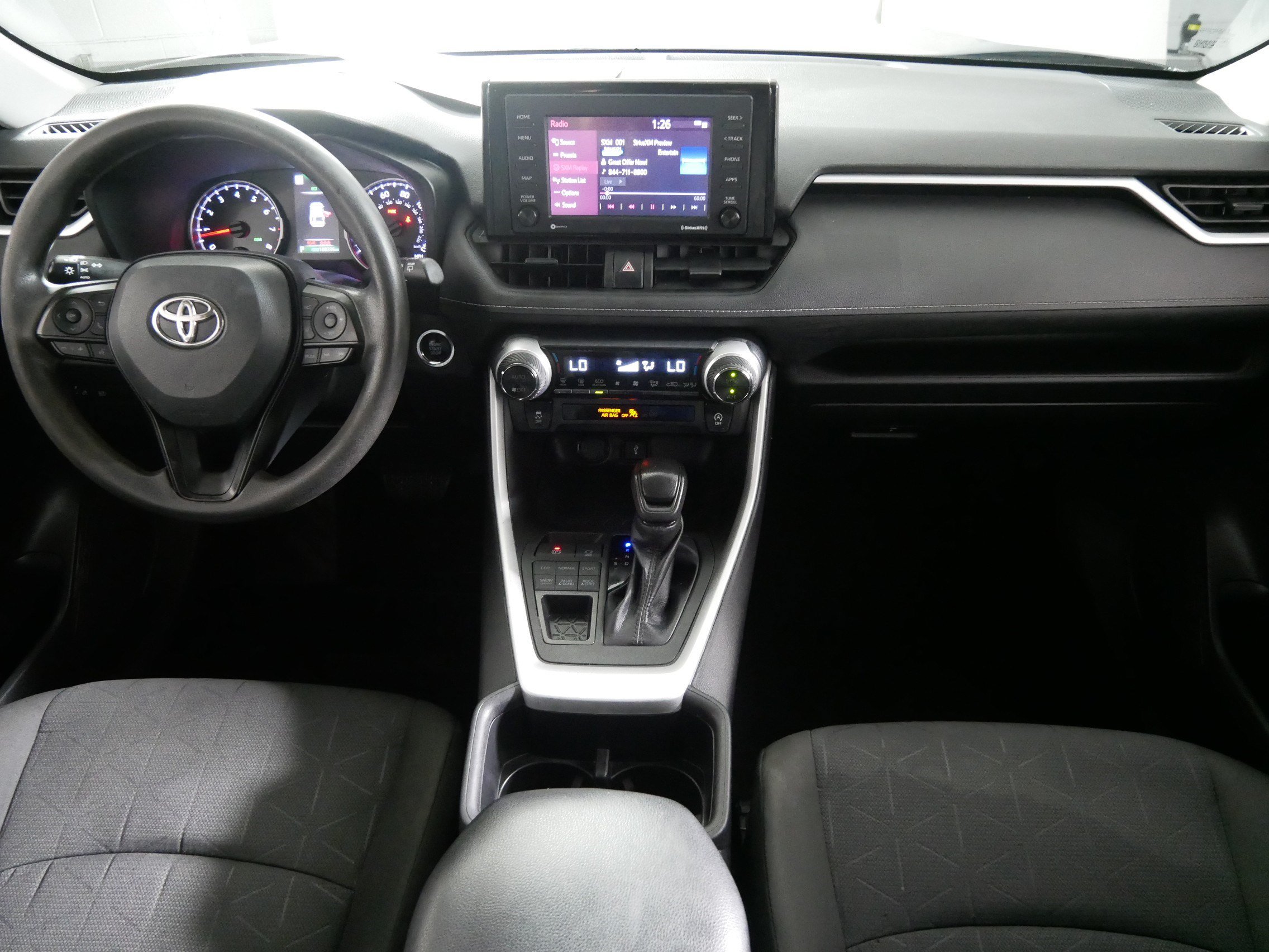 Used 2022 Toyota RAV4 XLE AWD/4WD image 10
