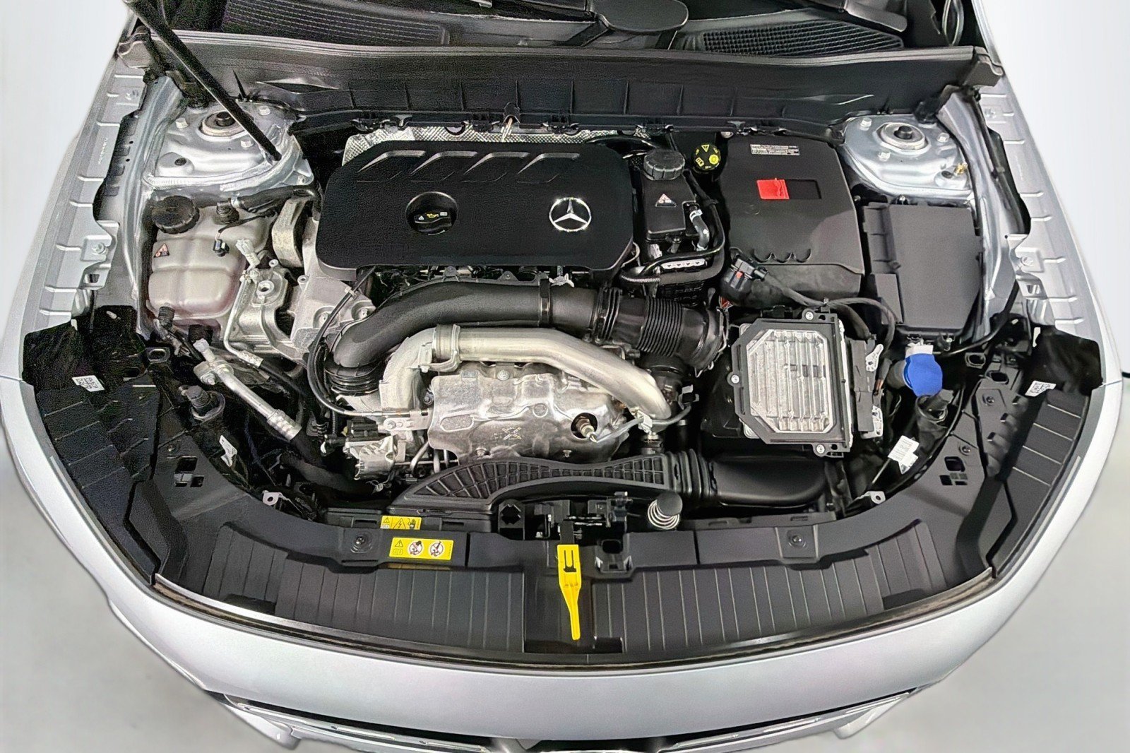 Used 2025 Mercedes-Benz GLB 250 image 10
