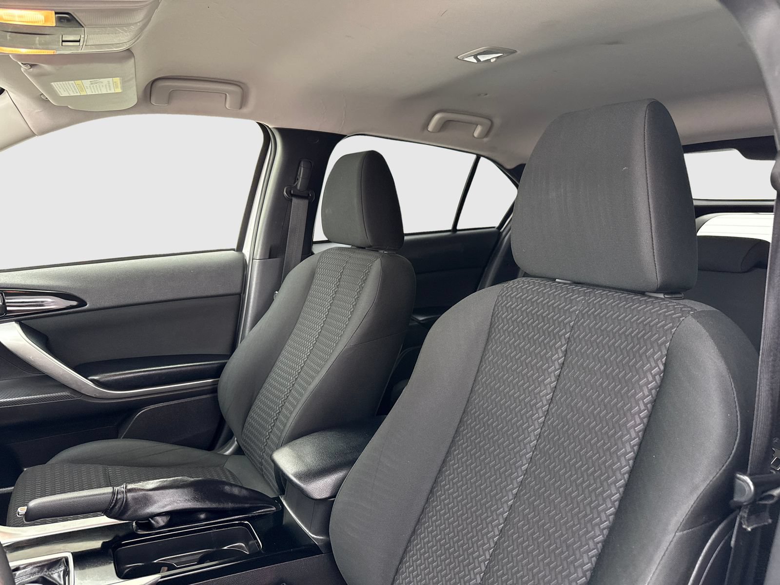 Used 2018 Mitsubishi Eclipse Cross ES FWD image 15