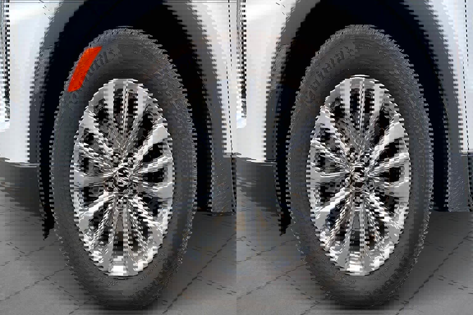 Used 2024 Cadillac XT4 Premium Luxury w/ Technology Package image 10