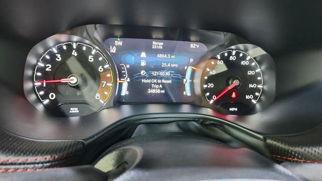Used 2025 Jeep Compass Trailhawk AWD/4WD image 14