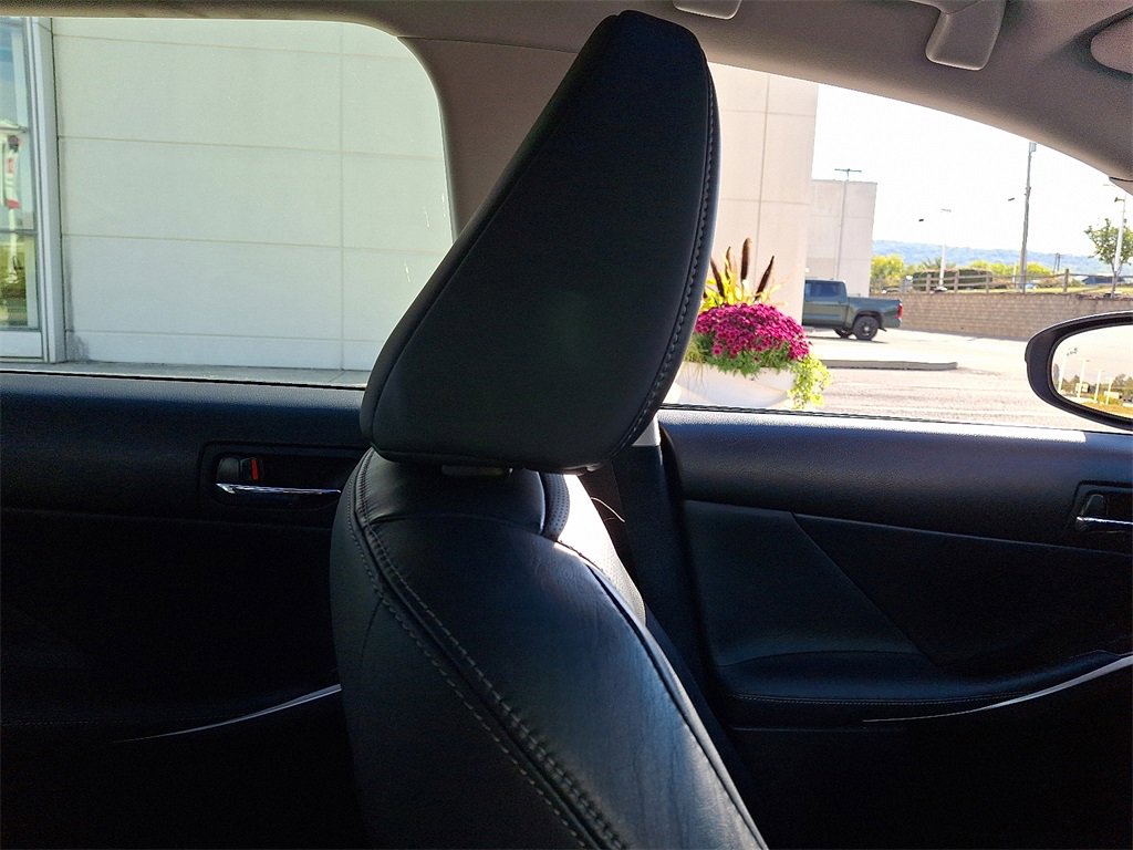 Used 2015 Lexus IS 350 AWD image 13