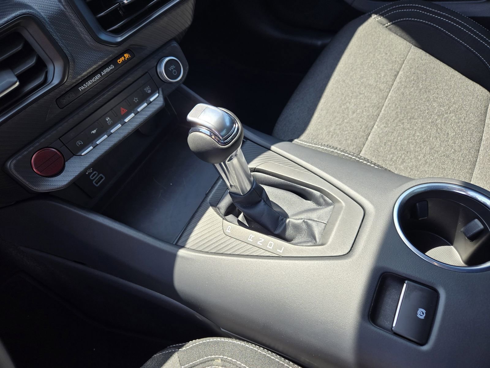 Used 2025 Ford Mustang Coupe RWD image 18