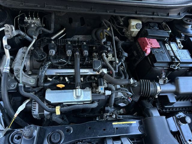 Used 2020 Nissan Kicks S image 32