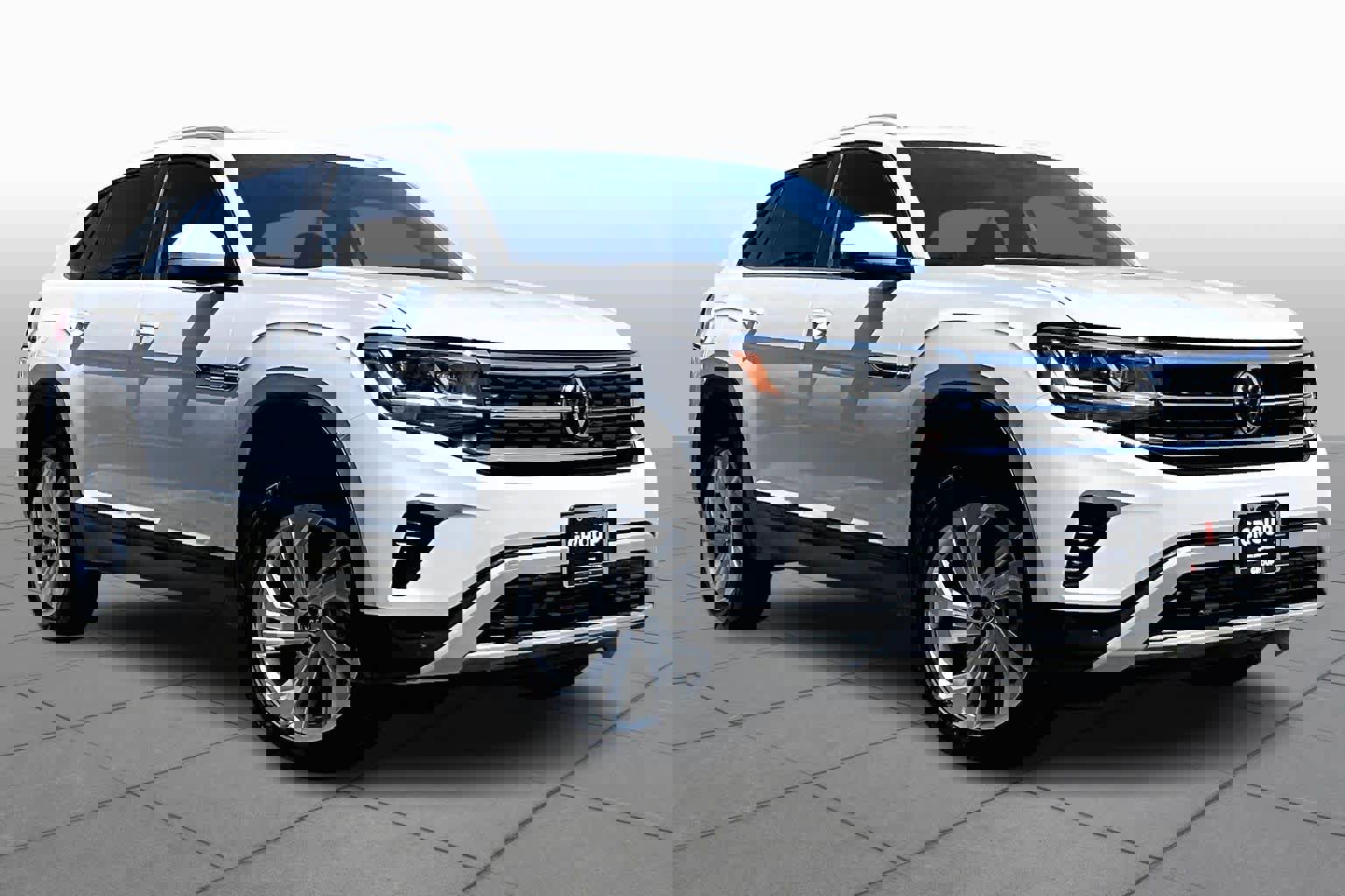 Certified 2023 Volkswagen Atlas Cross Sport SE w/ Black Wheel Package image 3