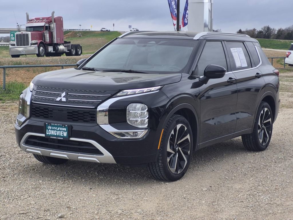 Used 2024 Mitsubishi Outlander SEL image 4
