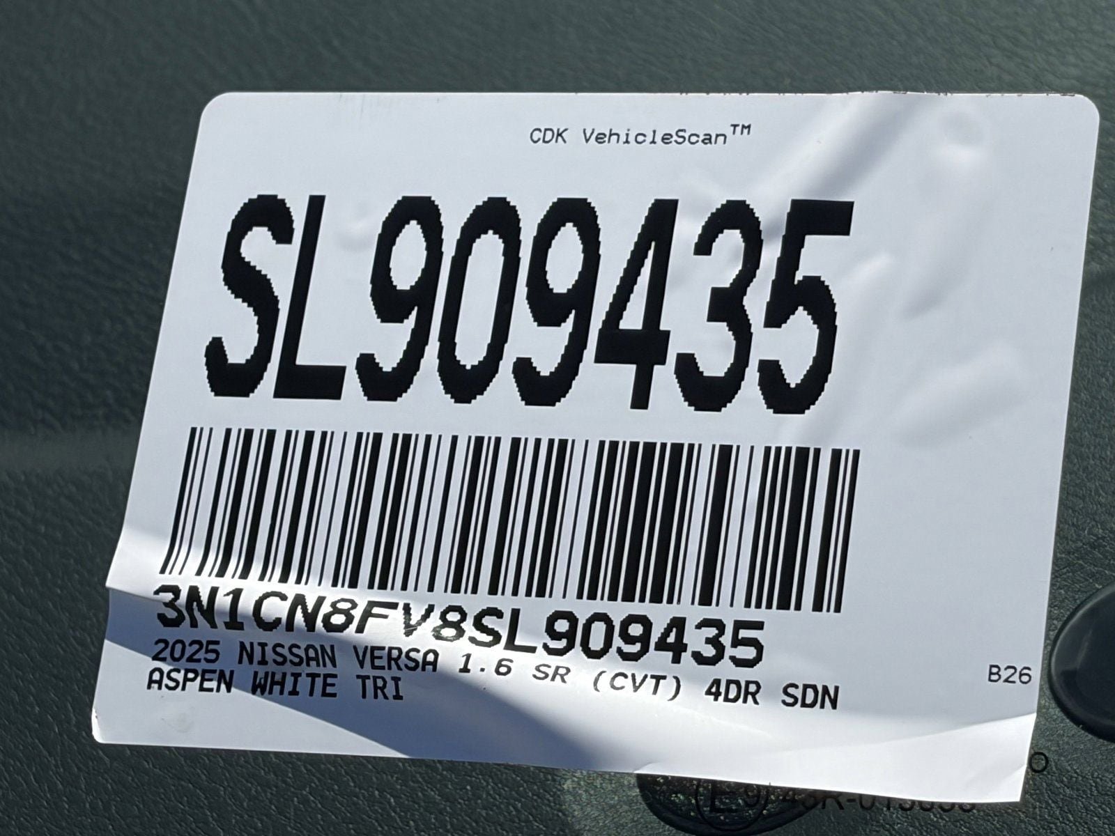 New 2025 Nissan Versa SR w/ Trunk Package image 34