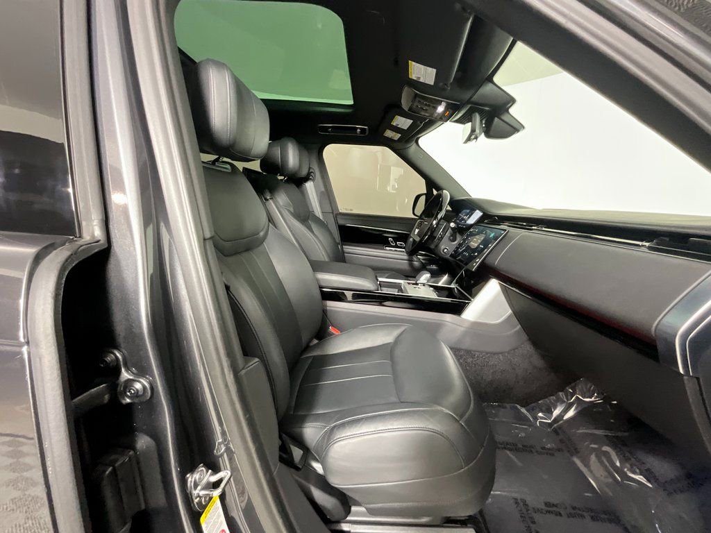Certified 2024 Land Rover Range Rover Long Wheelbase Autobiography image 19