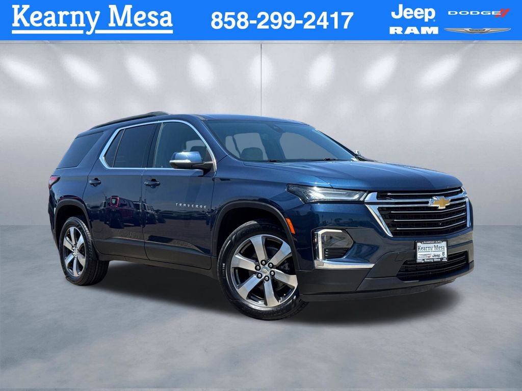 Used 2022 Chevrolet Traverse LT w/ LT Premium Package