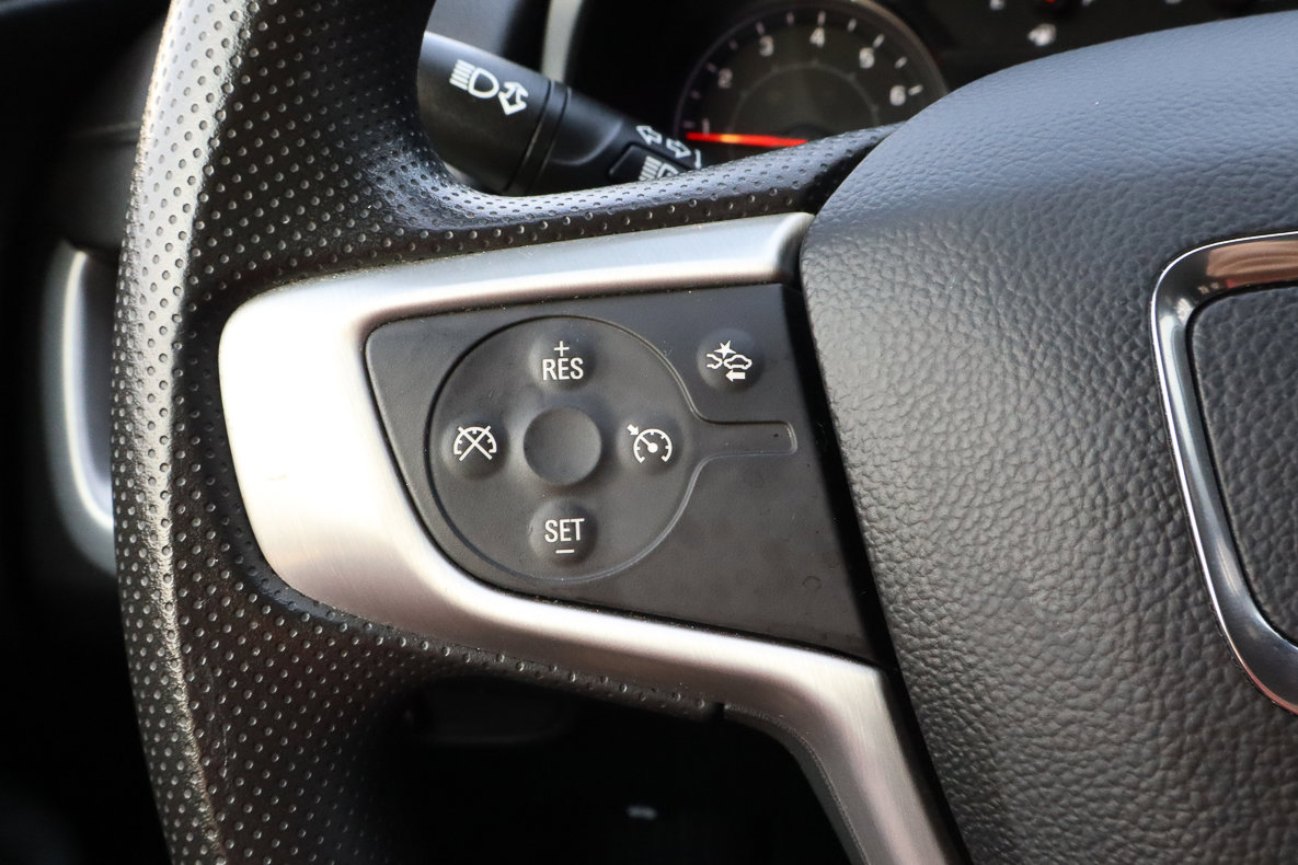 Used 2024 GMC Terrain SLE image 25