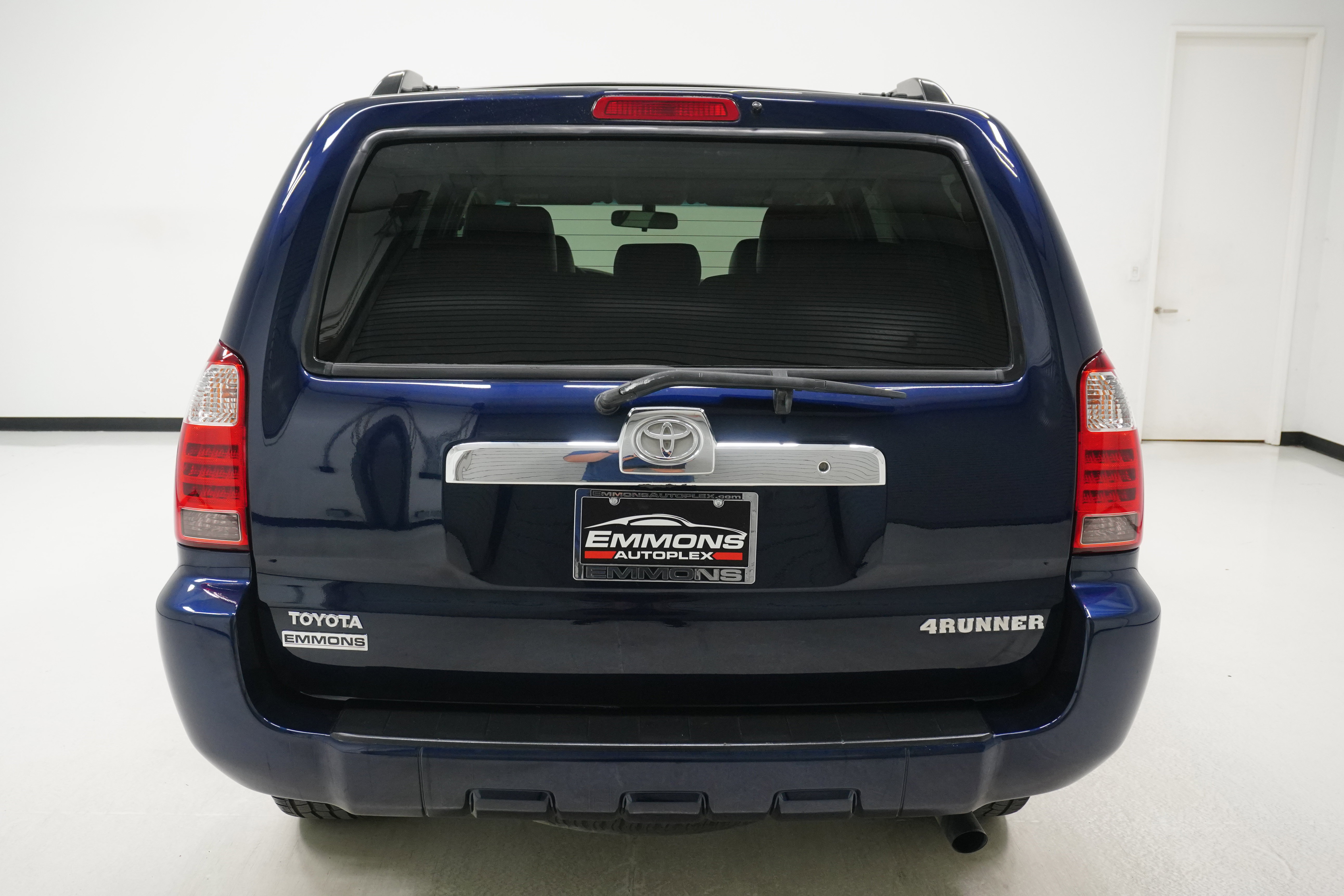 Used 2009 Toyota 4Runner SR5 image 3