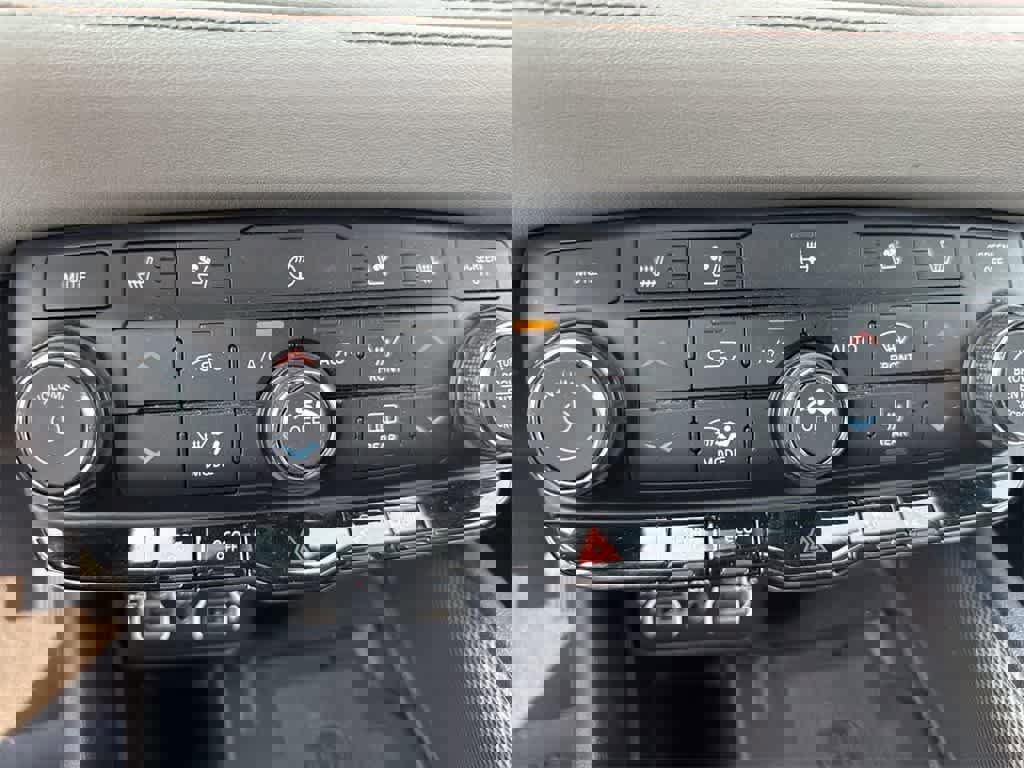 Used 2022 Dodge Durango R/T image 45