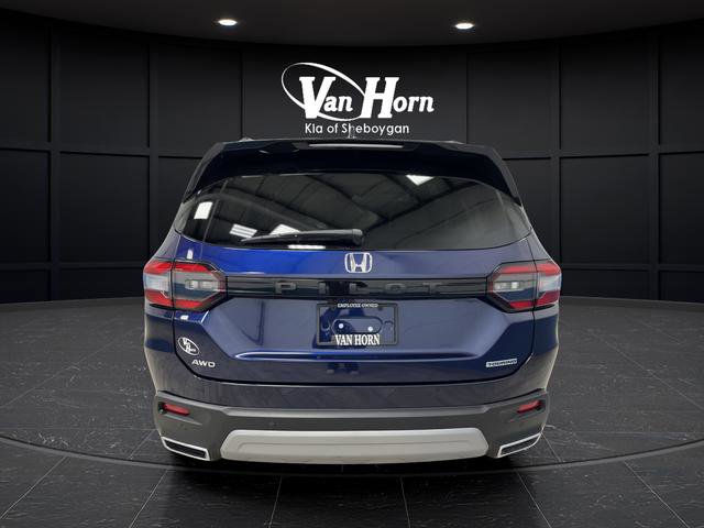 Used 2024 Honda Pilot Touring image 14