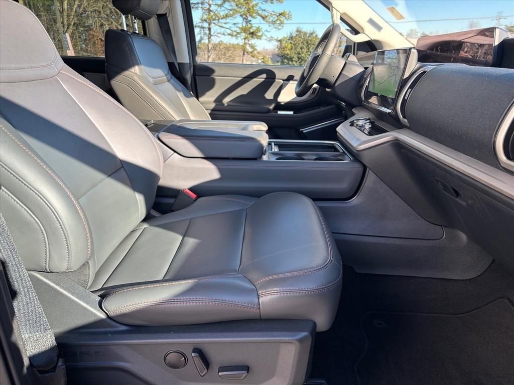 Used 2025 Ford Expedition Max Active image 14