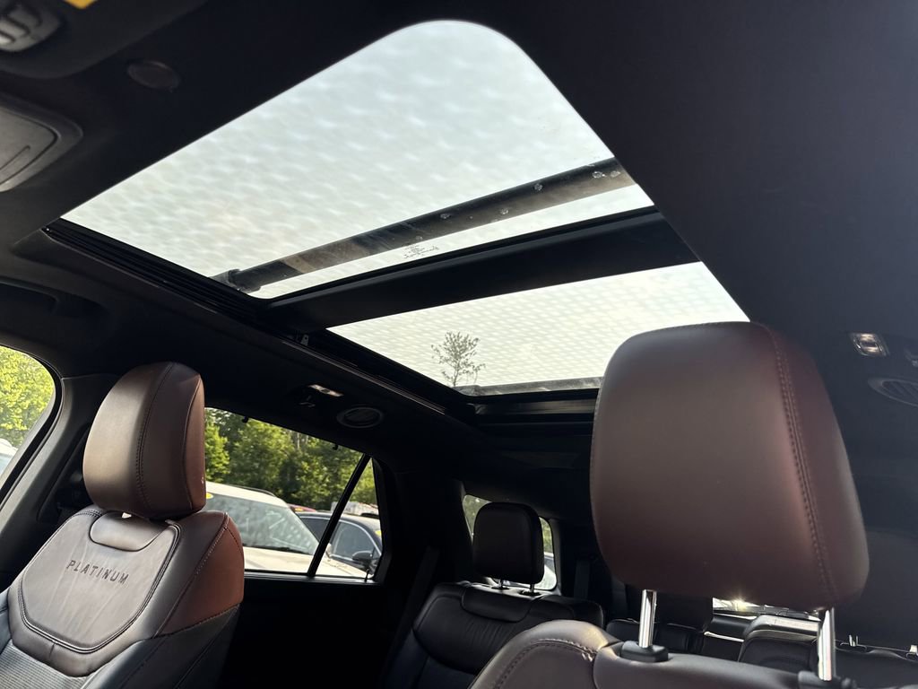 Used 2022 Ford Explorer Platinum w/ Equipment Group 601A image 36