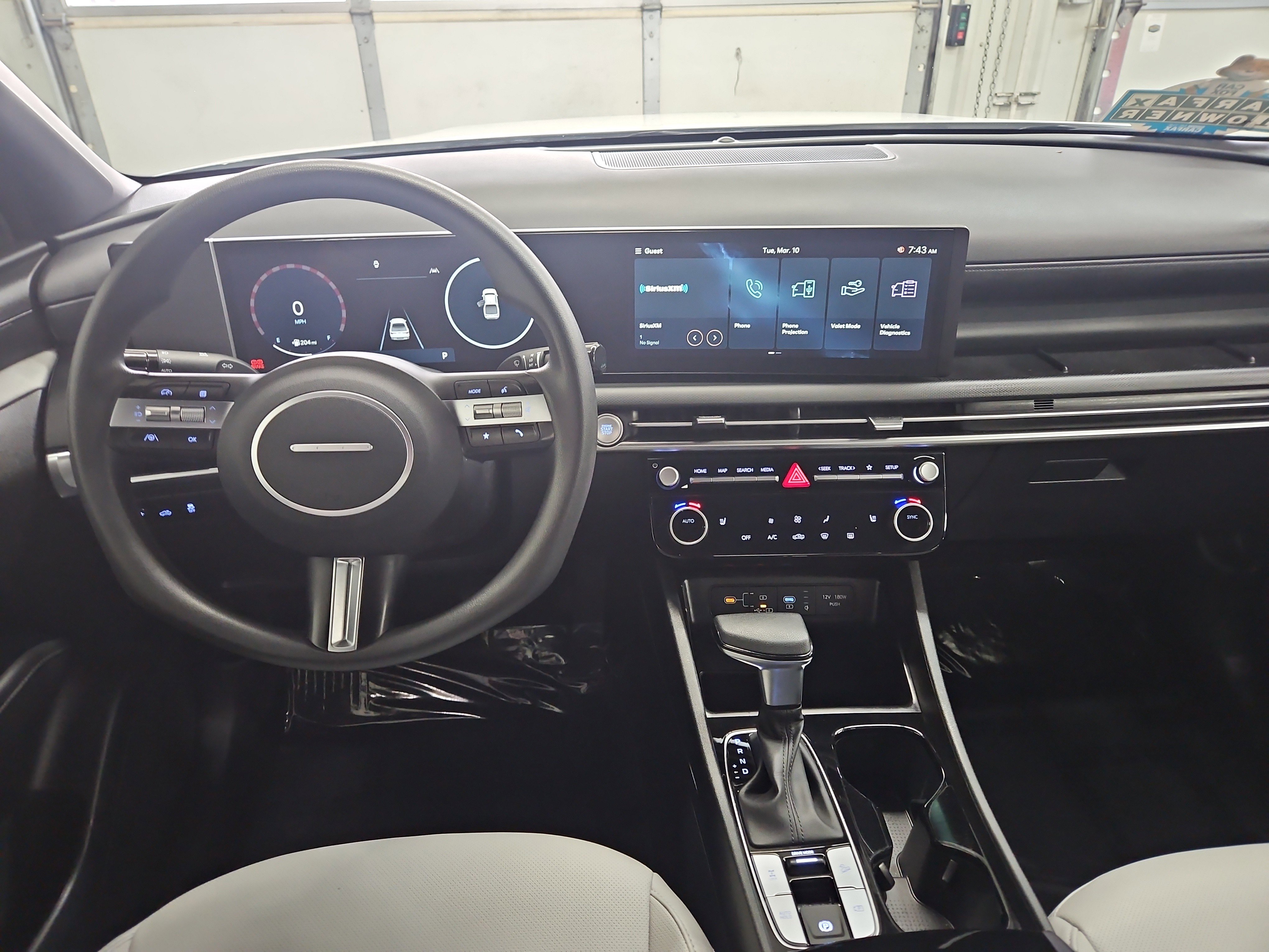 Used 2025 Hyundai Santa Cruz SEL image 9