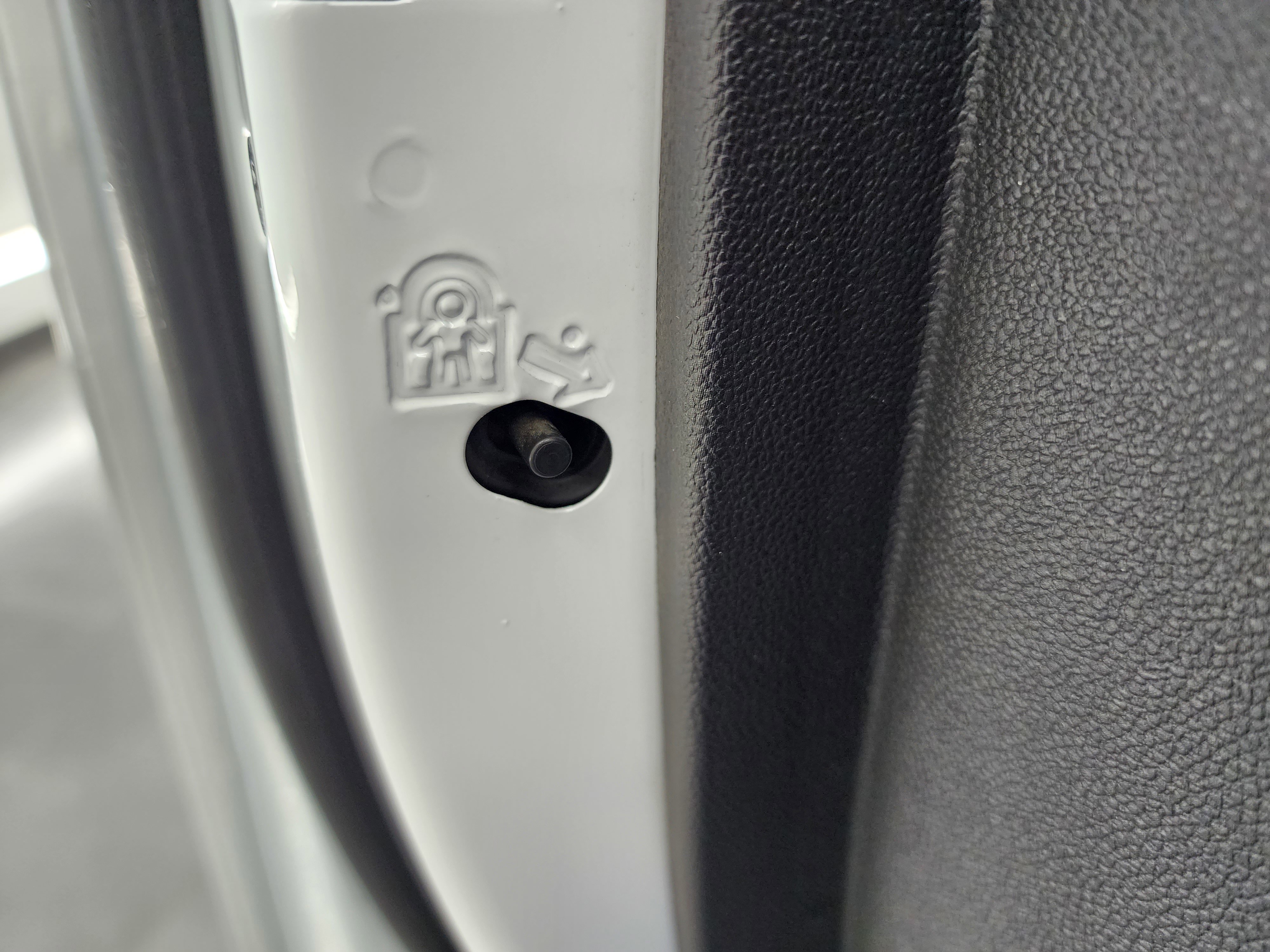 Used 2022 GMC Sierra 2500 SLT w/ SLT Convenience Package image 39