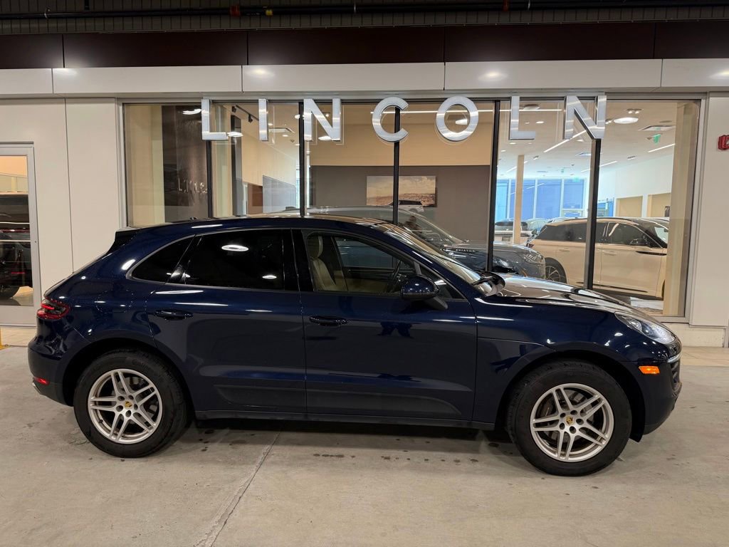 Used 2017 Porsche Macan AWD/4WD image 5