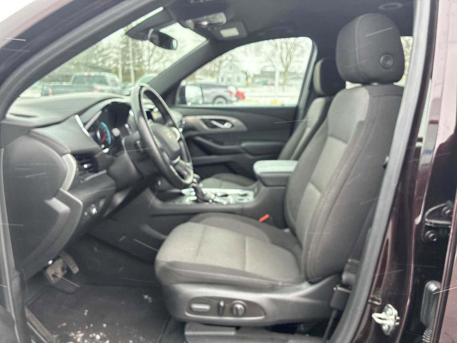 Certified 2023 Chevrolet Traverse LT image 18