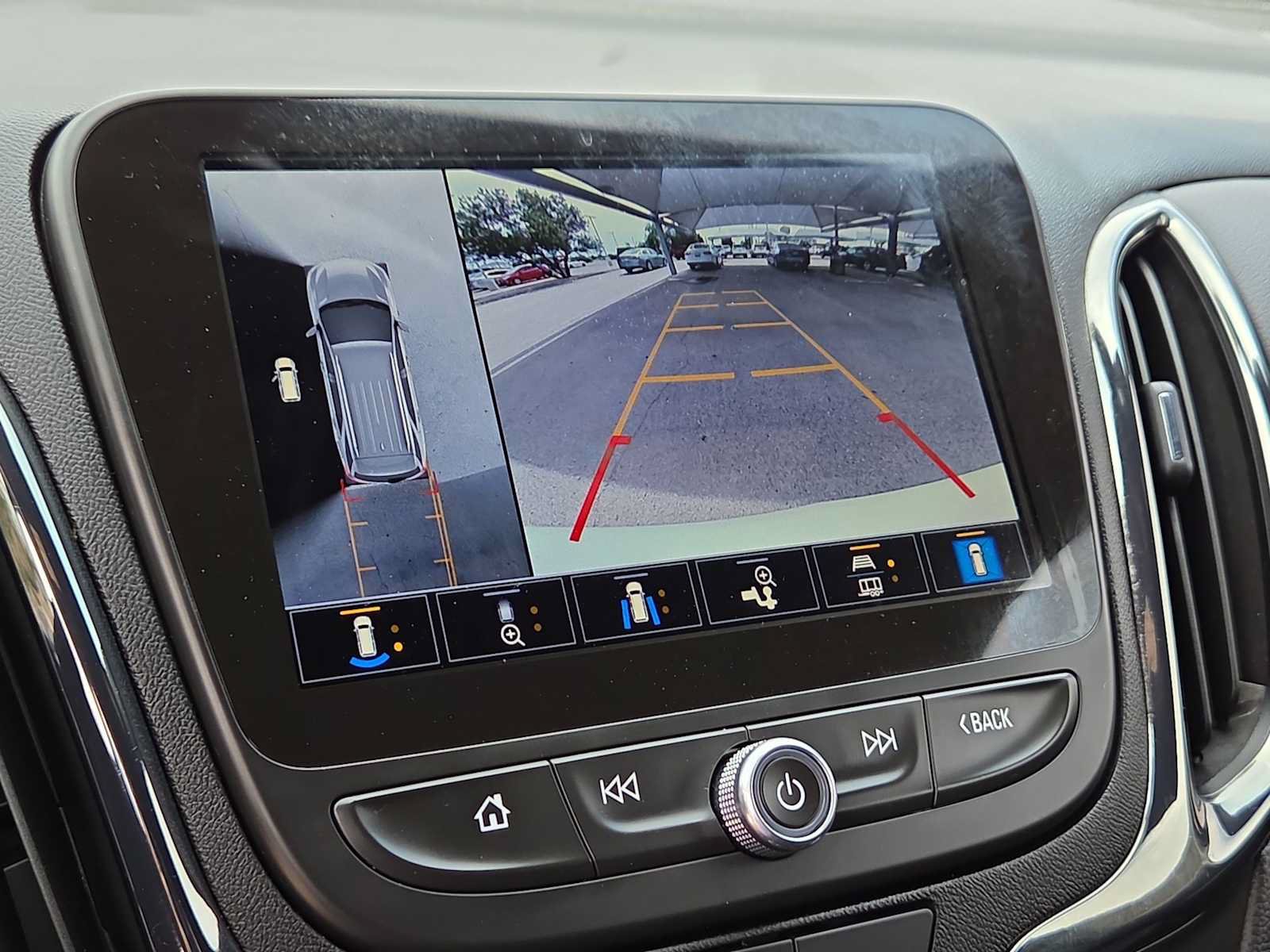 Used 2024 Chevrolet Equinox RS FWD image 24