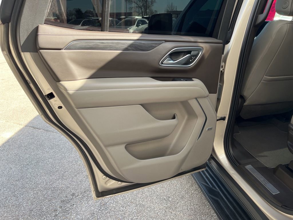 Used 2021 GMC Yukon SLT w/ SLT Luxury Plus Package image 14