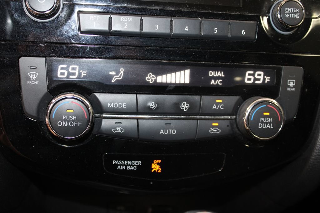 Used 2017 Nissan Rogue Sport SV w/ SV All-Weather Package FWD image 28