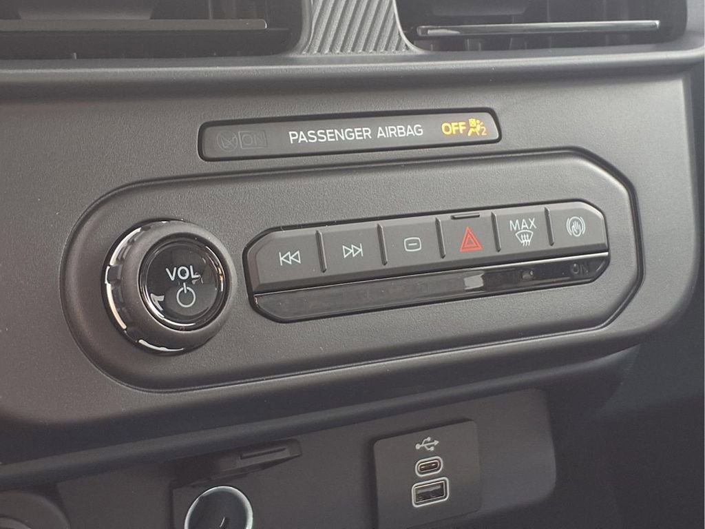 New 2026 Ford Maverick XLT w/ XLT Luxury Package image 9