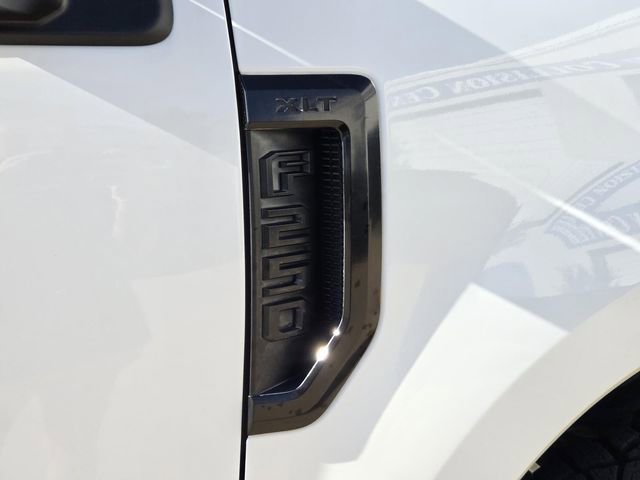 Used 2021 Ford F250 XLT w/ XLT Premium Package image 9