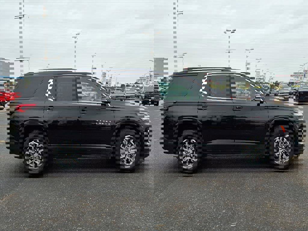 Used 2023 Chevrolet Traverse LT w/ LPO, Floor Liner Package image 8