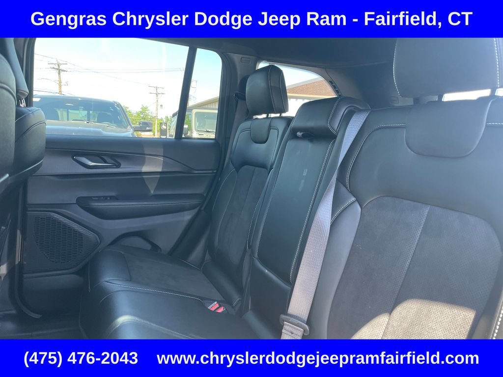 Certified 2024 Jeep Grand Cherokee Altitude AWD/4WD image 38