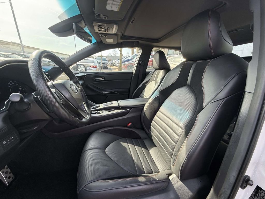 Used 2022 Toyota Avalon XSE w/ Carpet Mat Package (TMS) image 11