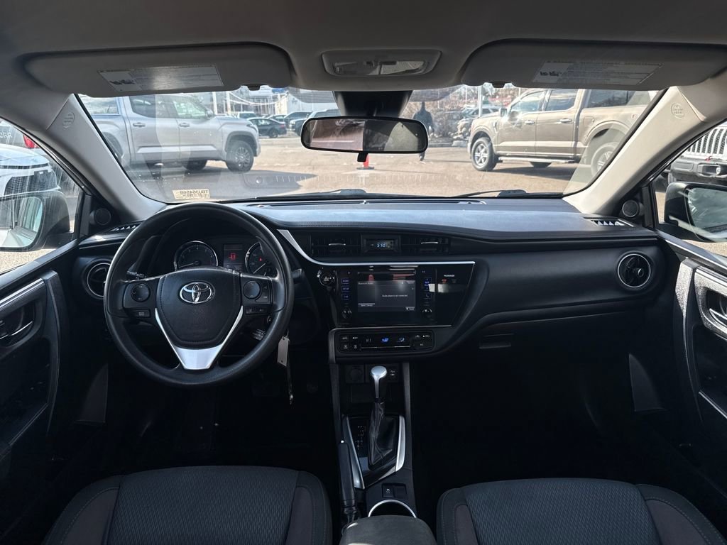 Used 2017 Toyota Corolla LE image 10